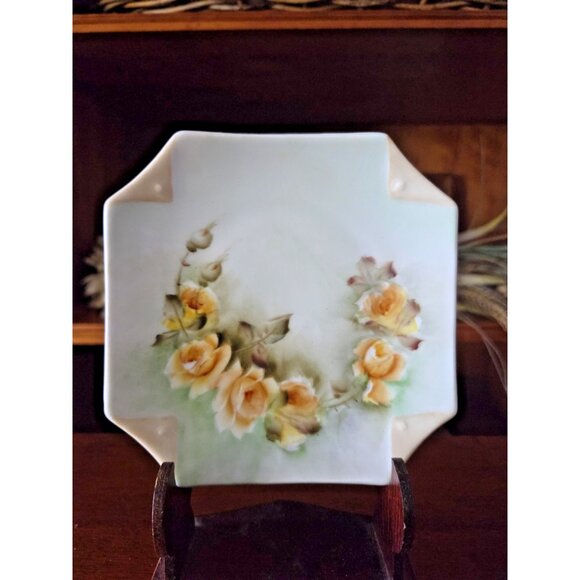 Schumann Bavaria Hand Painted Yellow Roses Plates Signed Becker 5 3/8” Pair - Picture 2 of 8